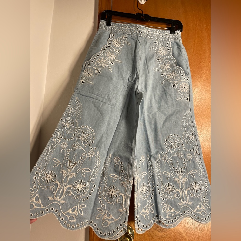 FARM RIO ANTHROPOLOGIE PANTS embroidered